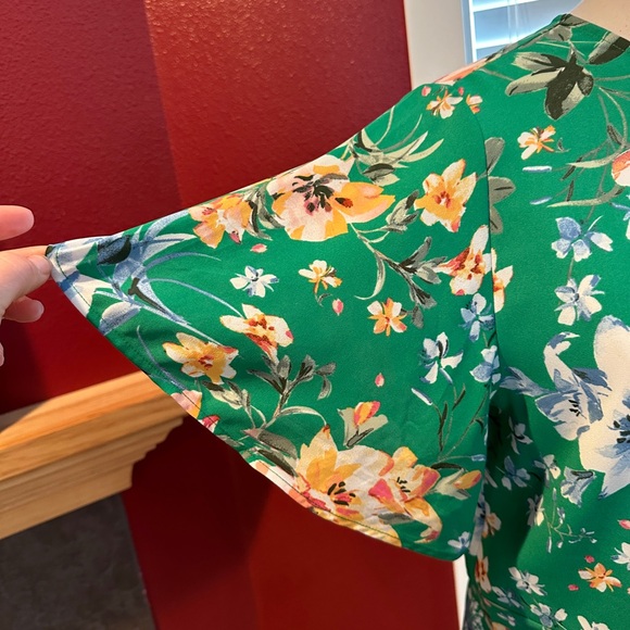 Loft floral blouse with peplum - Picture 2 of 11